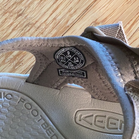 Keen Mary Jane’s NWOT - Picture 2 of 4